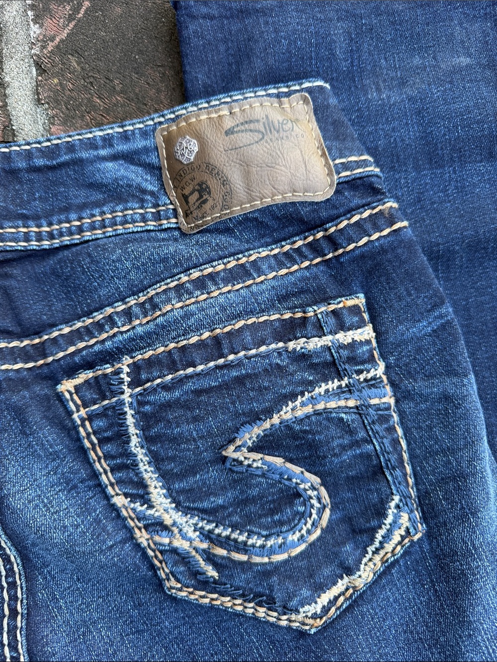 Silver Suki mid slim boot cut blue jeans size 28 - Picture 2 of 6